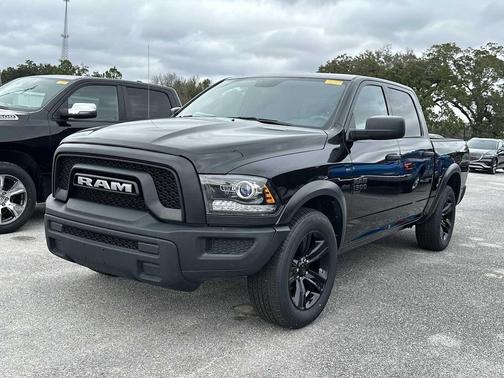 2024 RAM 1500 Classic Warlock Crew Cab 4x2 5'7' Box