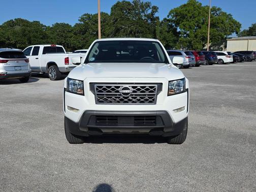 Glacier White 2023 Nissan Frontier SV