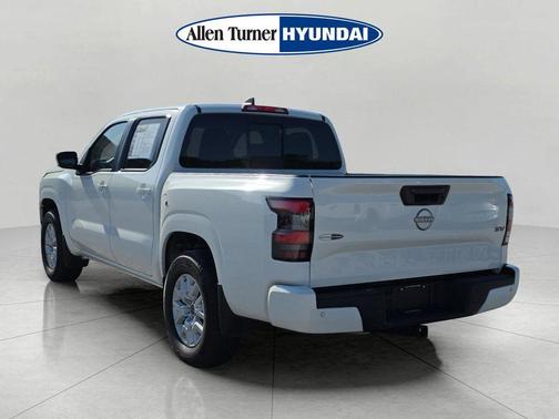 Glacier White 2023 Nissan Frontier SV