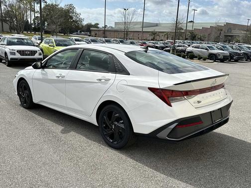 2026 Hyundai ELANTRA HEV SEL Sport