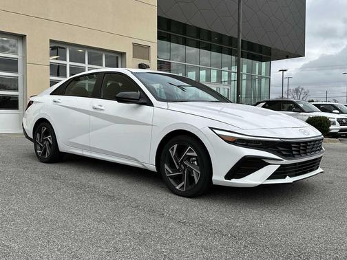 2025 Hyundai ELANTRA HEV SEL Sport