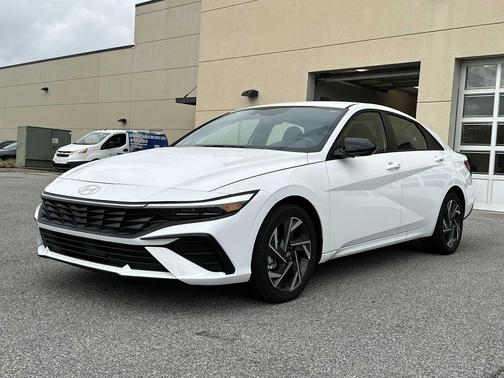 2025 Hyundai ELANTRA HEV SEL Sport