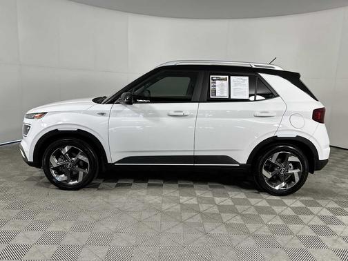 2024 Hyundai VENUE Limited