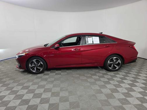 2022 Hyundai ELANTRA Limited
