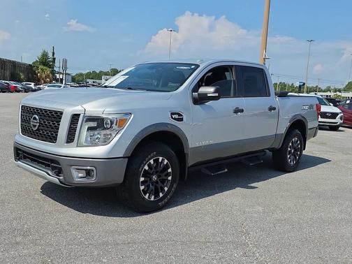 2017 Nissan Titan PRO-4X