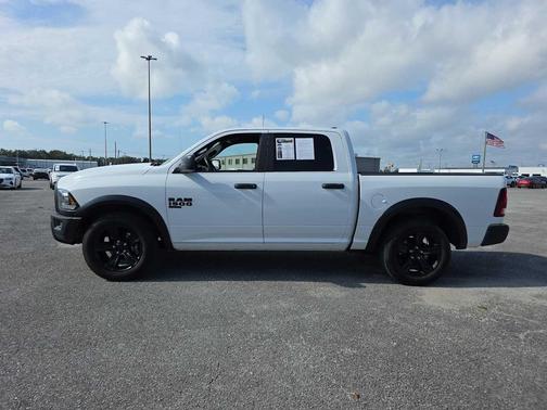 2024 RAM 1500 Classic Warlock Crew Cab 4x2 5'7' Box