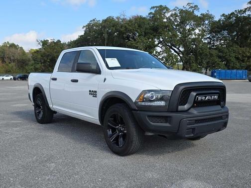 2024 RAM 1500 Classic Warlock Crew Cab 4x2 5'7' Box