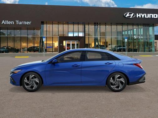 2025 Hyundai ELANTRA SEL