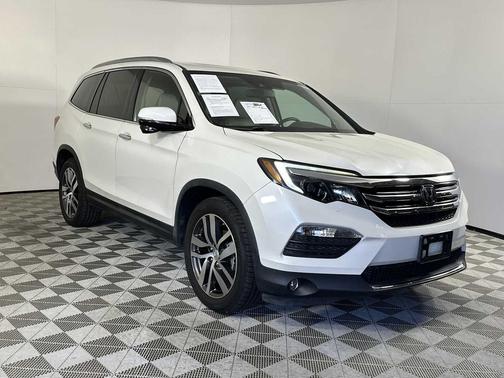 White Diamond Pearl 2016 Honda Pilot Touring