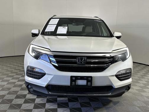 White Diamond Pearl 2016 Honda Pilot Touring