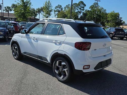 2025 Hyundai VENUE Limited