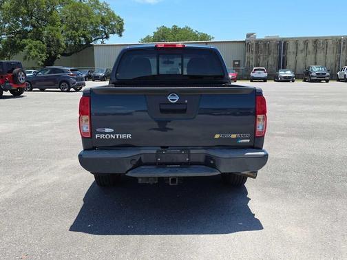 Arctic Blue Metallic 2017 Nissan Frontier Desert Runner