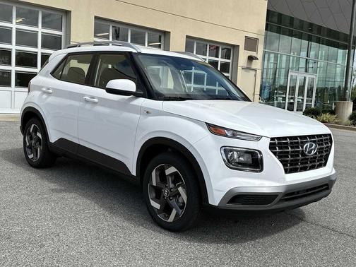 Lunar White 2026 Hyundai VENUE SEL