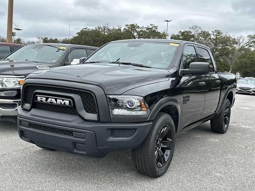 2024 RAM 1500 Classic Warlock Crew Cab 4x2 5'7' Box