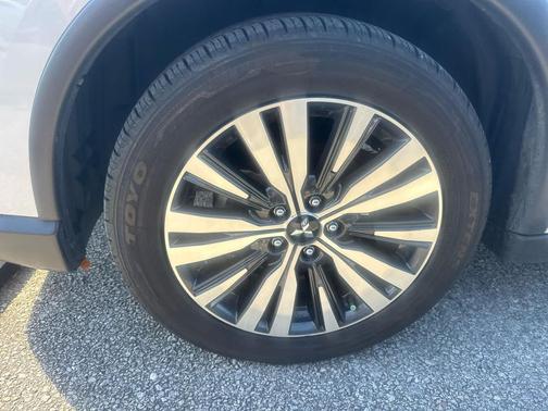 2020 Mitsubishi Outlander SEL