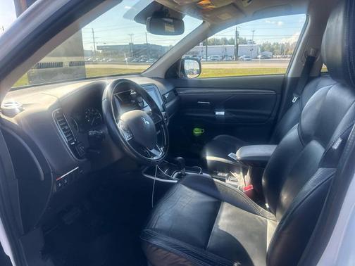 2020 Mitsubishi Outlander SEL