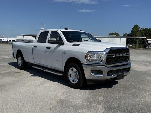 2021 RAM 2500 Tradesman Crew Cab 4x2 8' Box