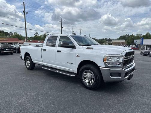 2021 RAM 2500 Tradesman Crew Cab 4x2 8' Box