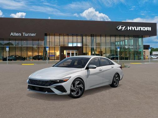 2025 Hyundai ELANTRA SEL