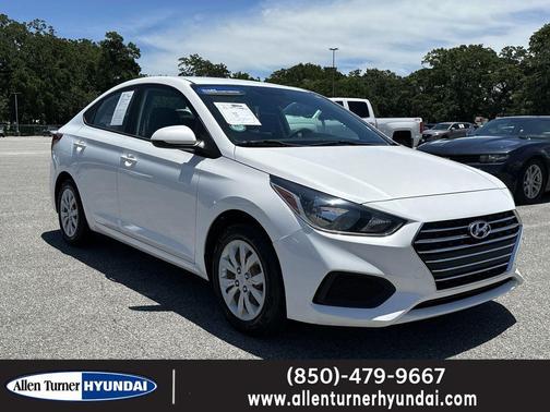 Frost White Pearl 2021 Hyundai Accent SE