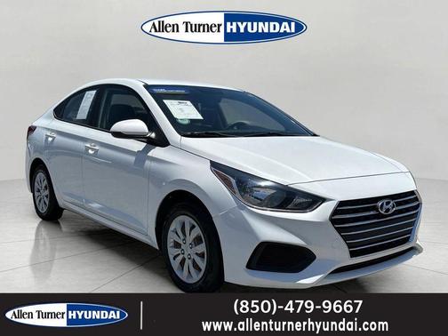 Frost White Pearl 2021 Hyundai Accent SE