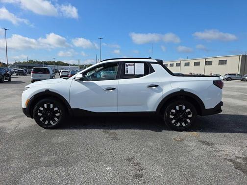 2025 Hyundai SANTA CRUZ SEL Activity