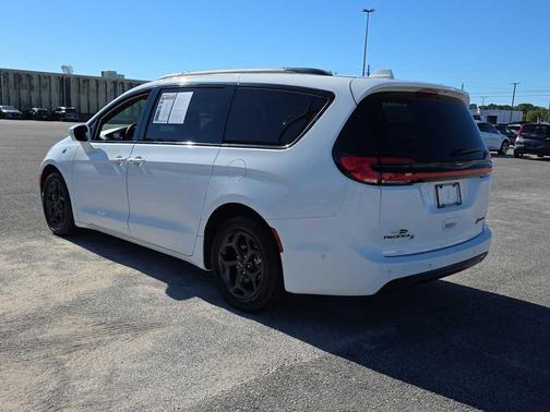 2021 Chrysler Pacifica Hybrid Limited