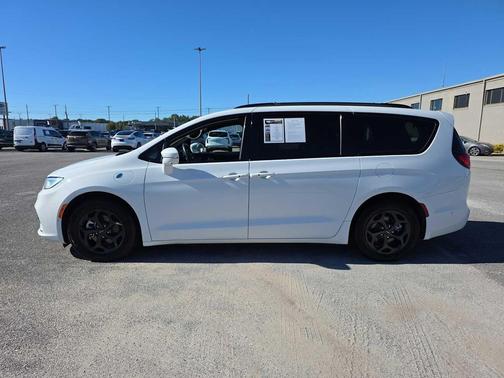 2021 Chrysler Pacifica Hybrid Limited