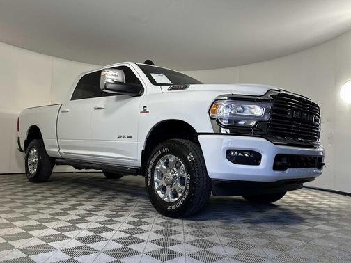 2024 RAM 2500 Laramie Crew Cab 4x4 6'4' Box