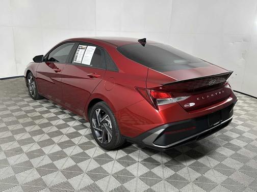 2025 Hyundai ELANTRA Sport