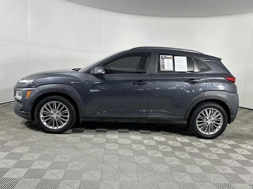 2020 Hyundai KONA SEL Plus