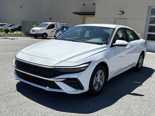 Serenity White 2026 Hyundai ELANTRA SE