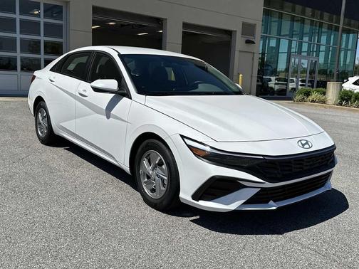 Serenity White 2026 Hyundai ELANTRA SE