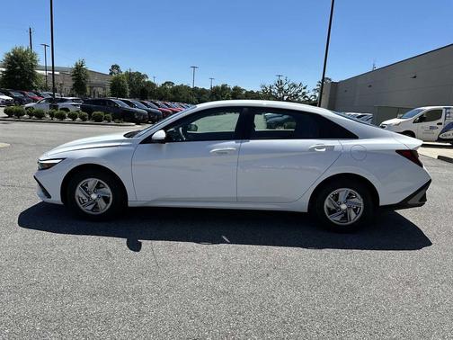 Serenity White 2026 Hyundai ELANTRA SE