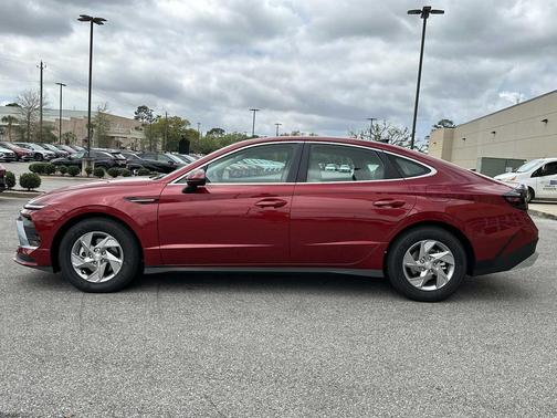 Ultimate Red 2026 Hyundai SONATA SE