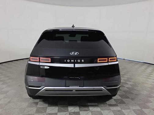 2022 Hyundai IONIQ 5 SE