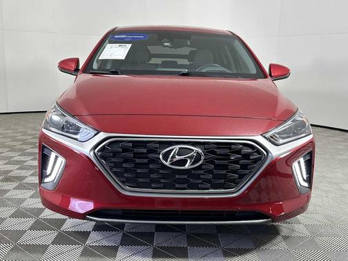2022 Hyundai IONIQ Hybrid SE