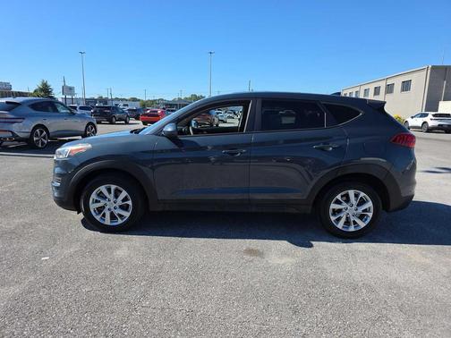 2019 Hyundai TUCSON SE