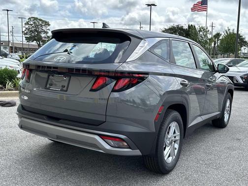 Hampton Gray 2026 Hyundai TUCSON SE