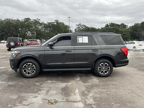 2022 Ford Expedition XLT