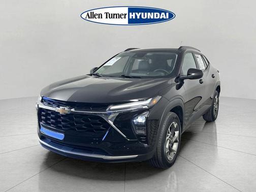 Mosaic Black Metallic 2024 Chevrolet Trax LT