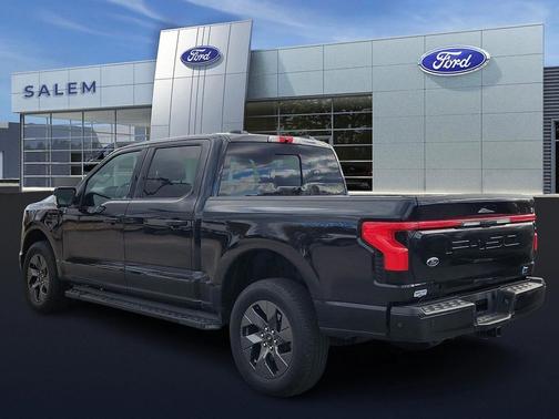 2022 Ford F-150 Lightning LARIAT