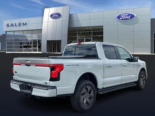 2023 Ford F-150 Lightning LARIAT