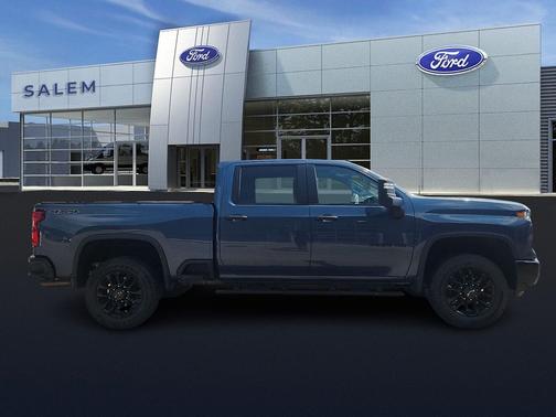 Lakeshore Blue 2025 Chevrolet Silverado 2500 Custom