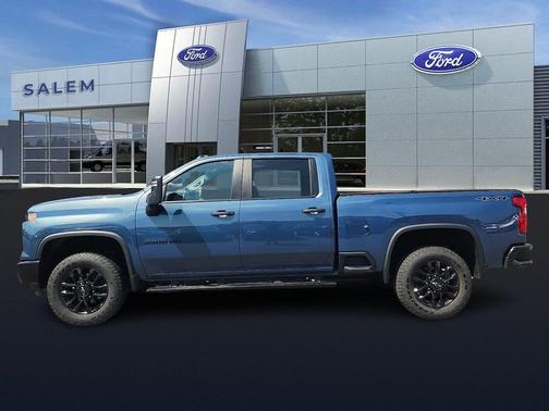 Lakeshore Blue 2025 Chevrolet Silverado 2500 Custom