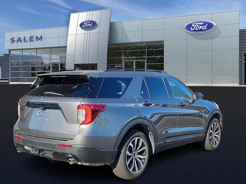 2022 Ford Explorer ST-Line