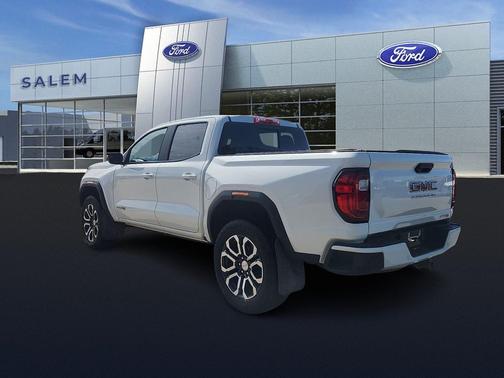 Summit White 2024 GMC Canyon AT4