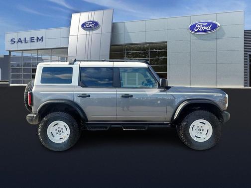 Carbonized Gray Metallic 2023 Ford Bronco Heritage Edition