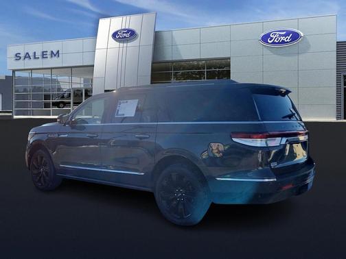 2022 Lincoln Navigator Black Label