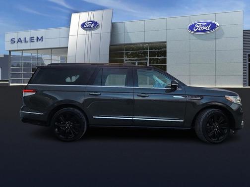 2022 Lincoln Navigator Black Label